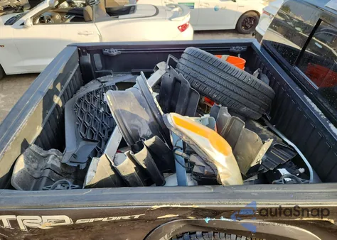 2020 Toyota Tacoma Double Cab z USA, uszkodzony, nr VIN 3TMAZ5CN0LM119036